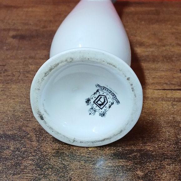 Bloomsburg State College White & Gold Tone Trim 9" Bud Flower Vase - Picture 4 of 4